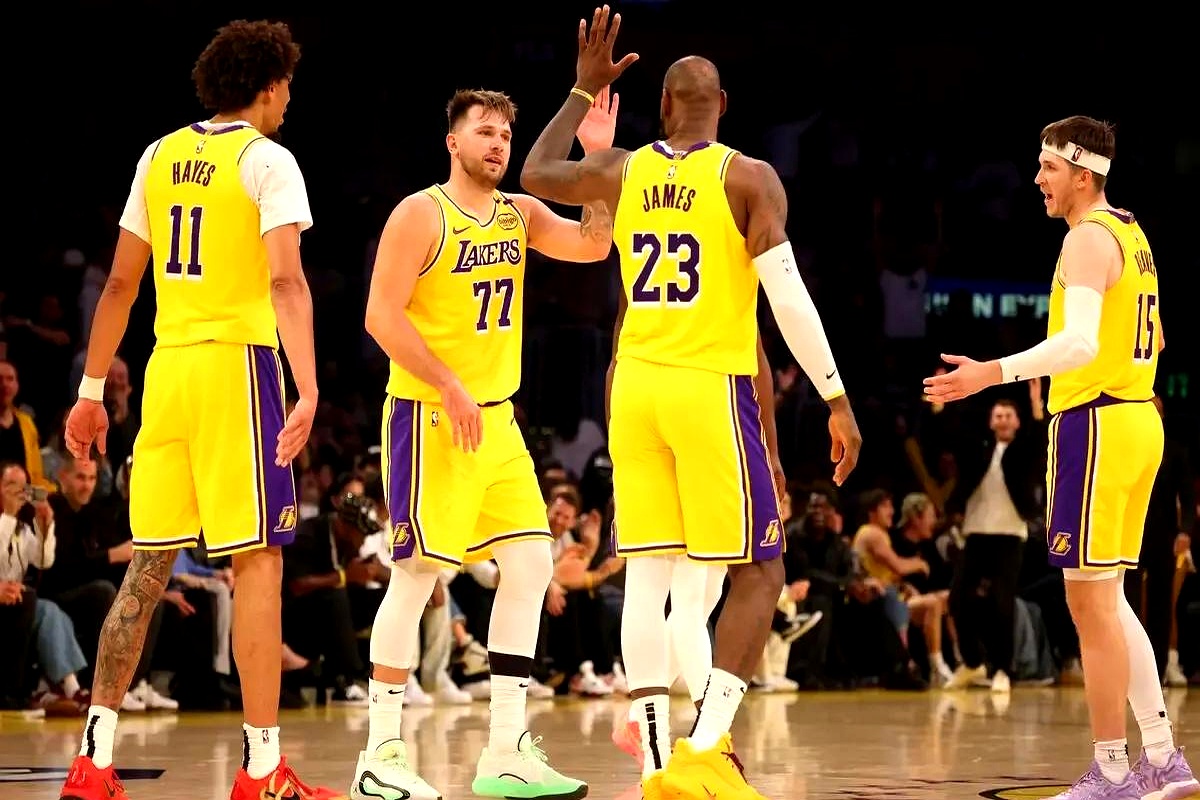 ayx-包含穆雷迎来三赛季出色发挥，独行侠观众热烈欢呼！的词条-ayx