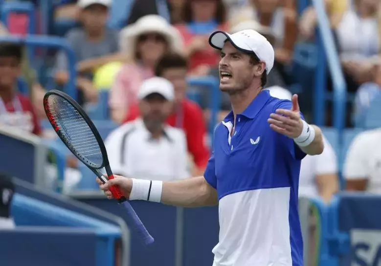 爱游戏-穆雷在MAD比赛中比赛规则变更，持续失利引发热议！赛场气氛高涨-爱游戏