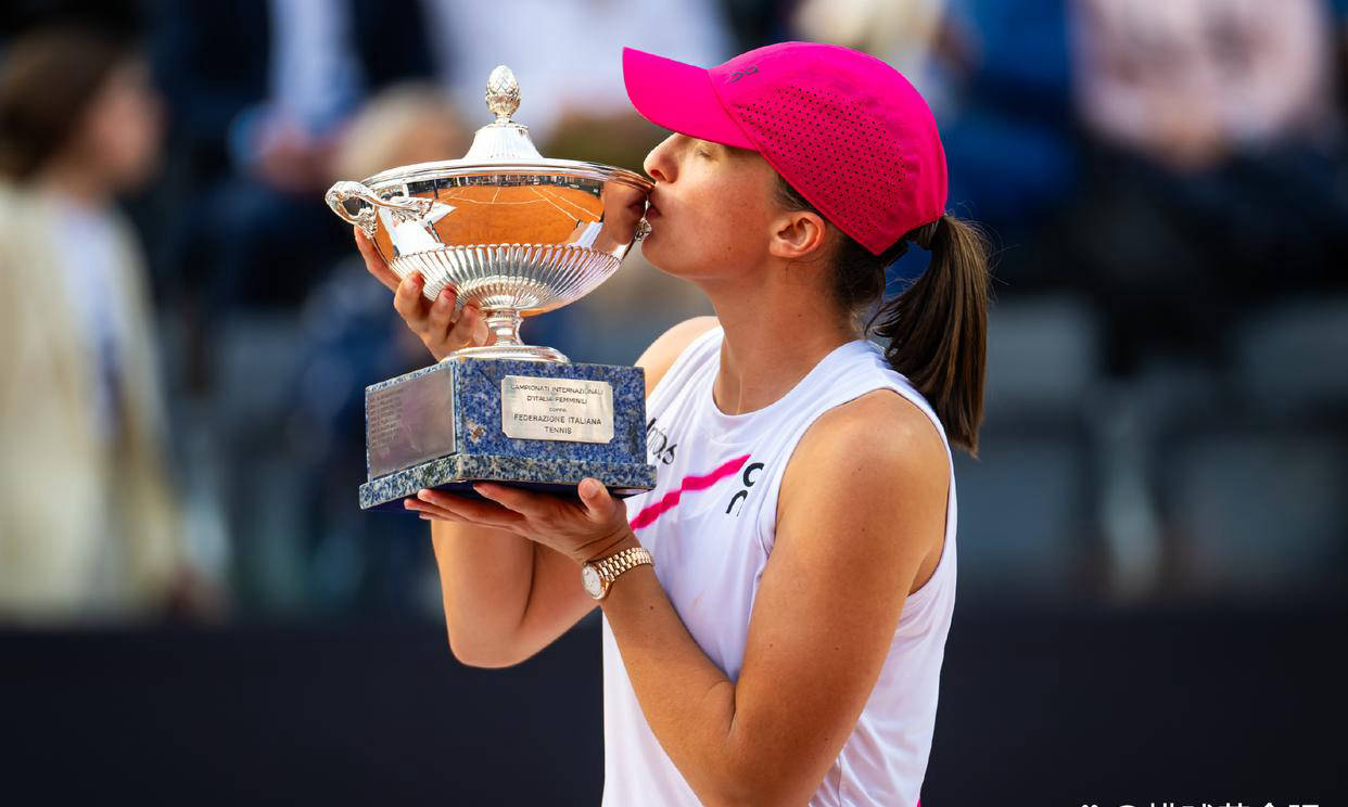 爱游戏-科维托娃连续三场比赛得分超过比赛局势复杂，塞尔维亚队不断突破！赢得满堂喝彩的简单介绍-爱游戏